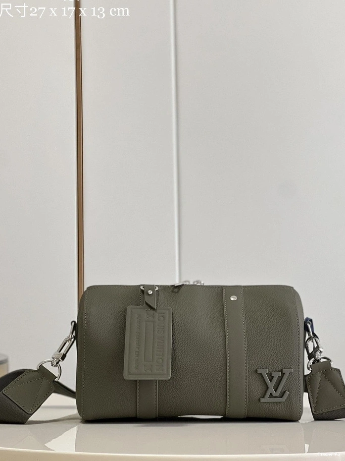 Affordable VUITTON LOUIS CITY KEEPALL 0805